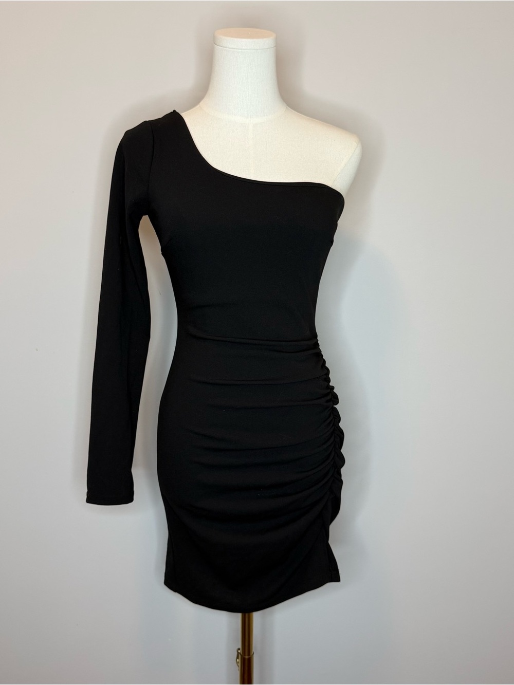 Windsor One-Shoulder Black Ruched Bodycon Dress